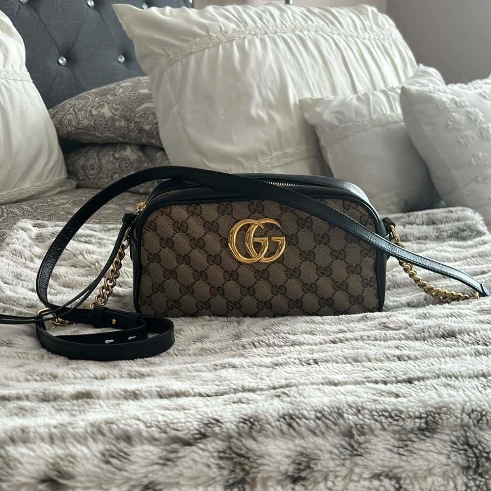 Authentic Gucci Canvas and leather GG Supreme Marmont Bag - Picture 1 of 4
